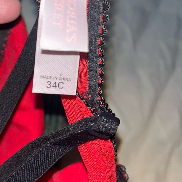 Victoria’s Secret Little Red Lace Slip Dress with Push Up Bra 🌵34C - Picture 7 of 7